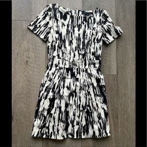 French Connection Record Ripple Short Sleeve Dress Size 4